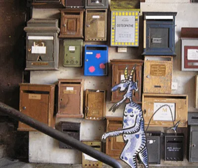 Dans les boîtes aux lettres